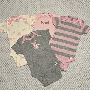 NWOT Gerber Onsies 0-3